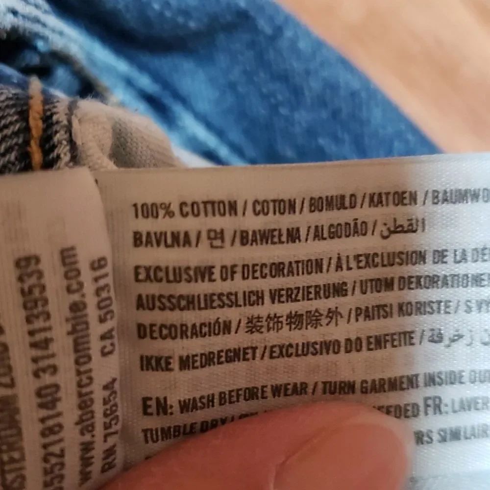 Hollister Jeans   - Picture 4 of 10